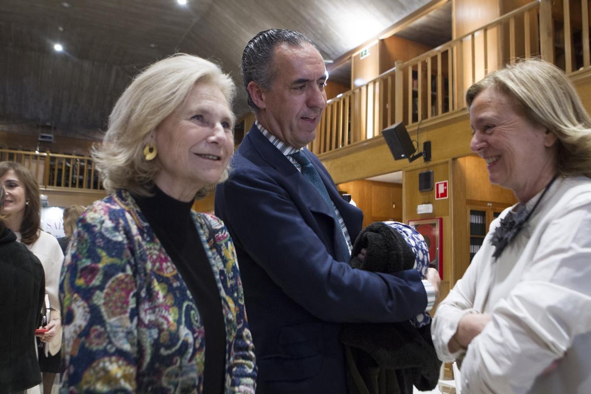 Isabel Carvajal de Urquijo, Jaime de Marichalar y Catalina Luca de Tena. 