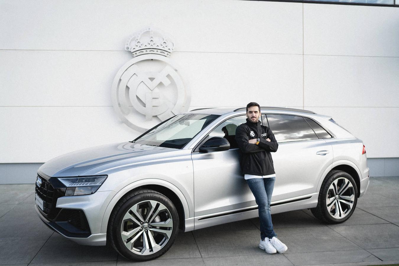 Los coches de la primera plantilla del equipo de baloncesto del Real Madrid, en imágenes