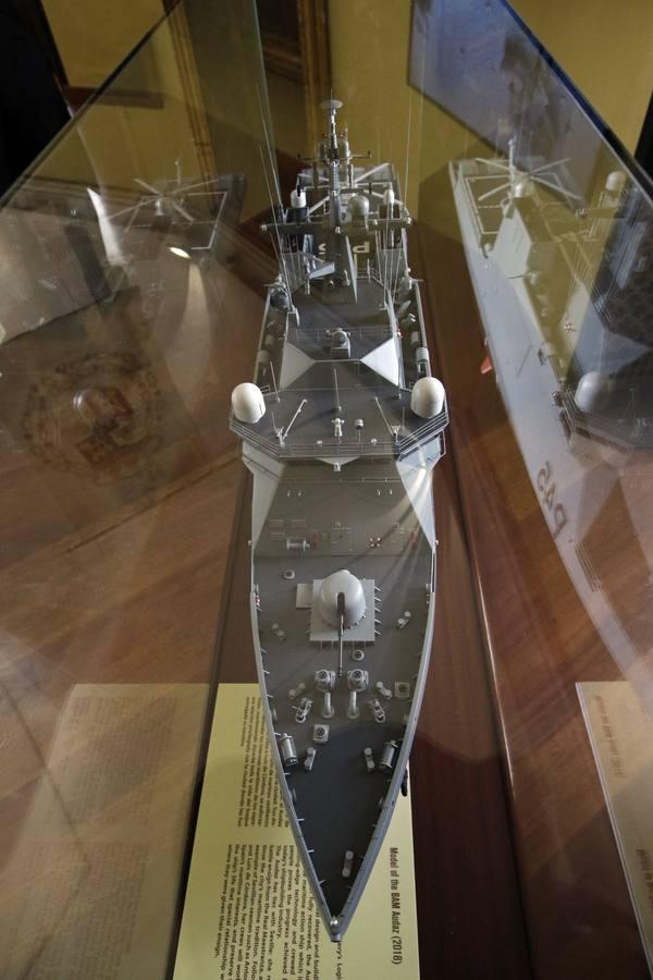 El poder naval español se muestra en la Torre del Oro