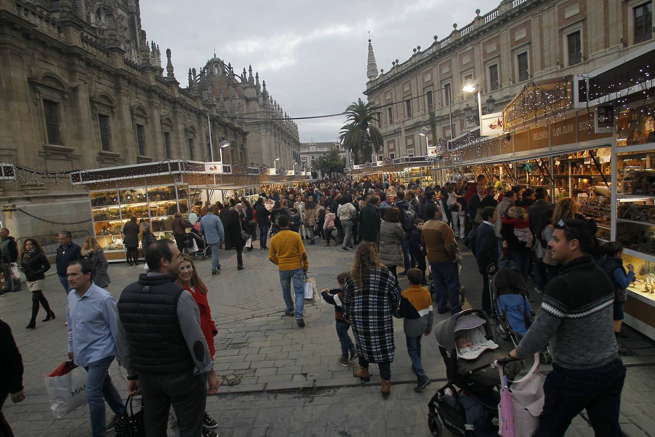 Fotogalería: Navidad, una fiesta permanente en las calles de Sevilla