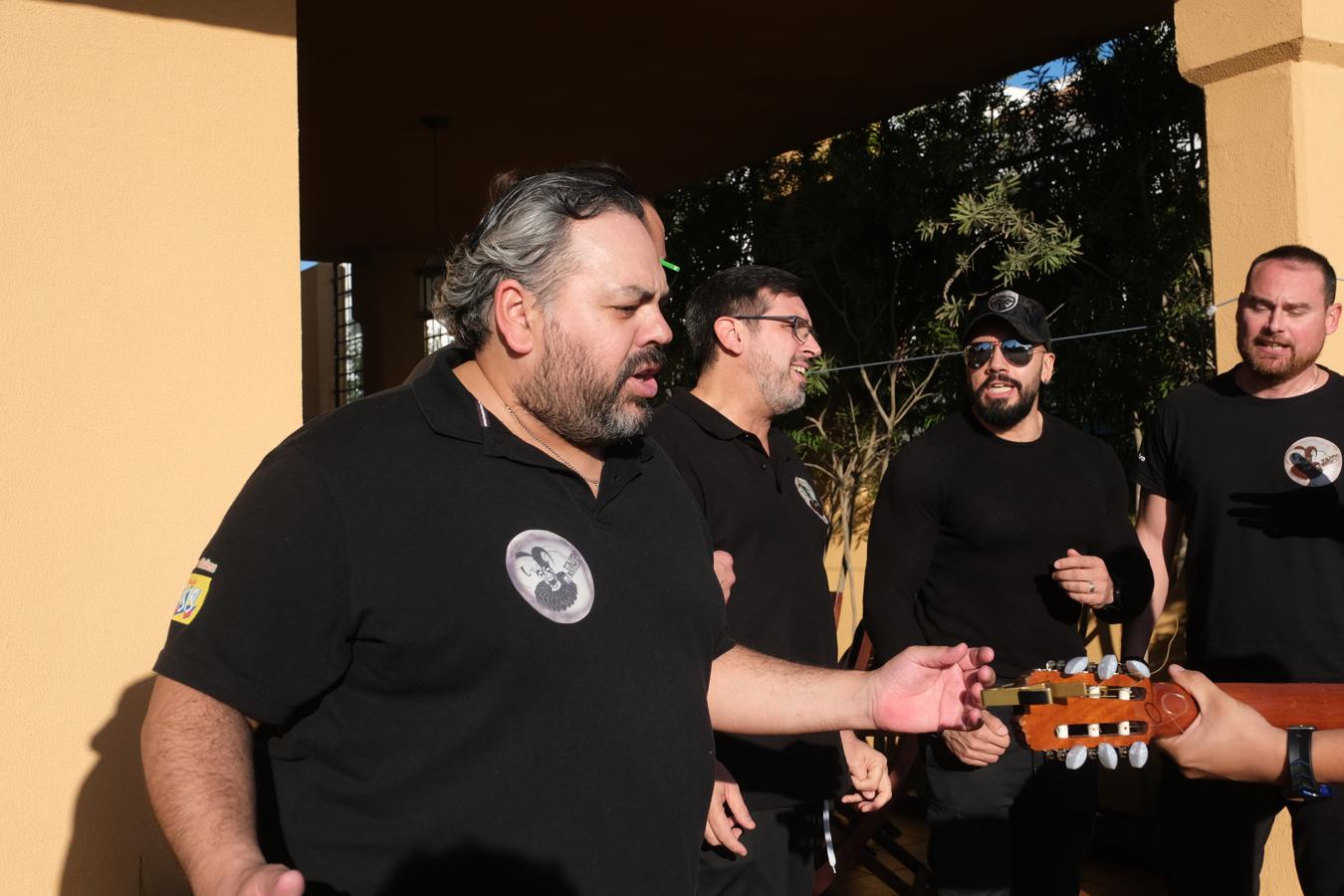 FOTOS: La comparsa uruguaya &#039;La gaditana que volvió&#039;, en Cádiz para probarse los tipos