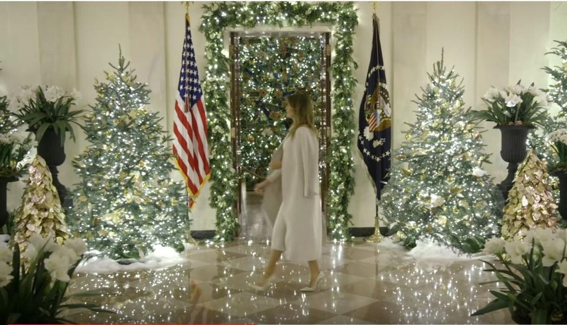 La imponente decoración navideña de Melania Trump en la Casa Blanca, en imágenes