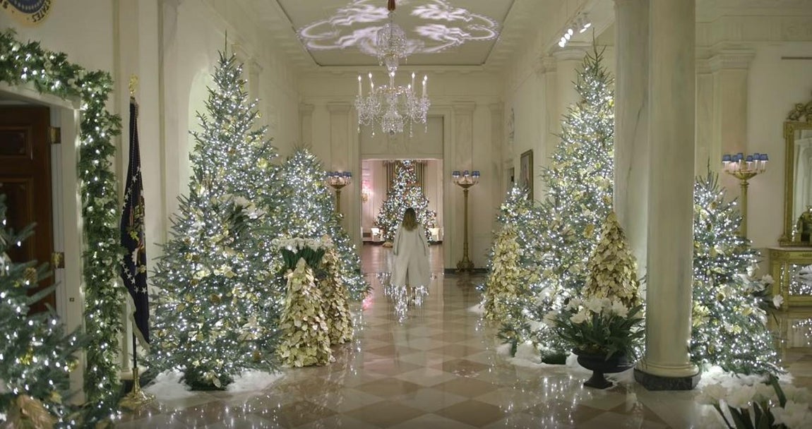 La imponente decoración navideña de Melania Trump en la Casa Blanca, en imágenes