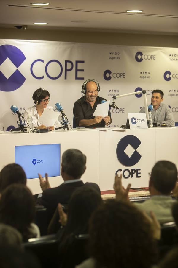 En imágenes, Ángel Expósito y su Linterna de Cope en Córdoba
