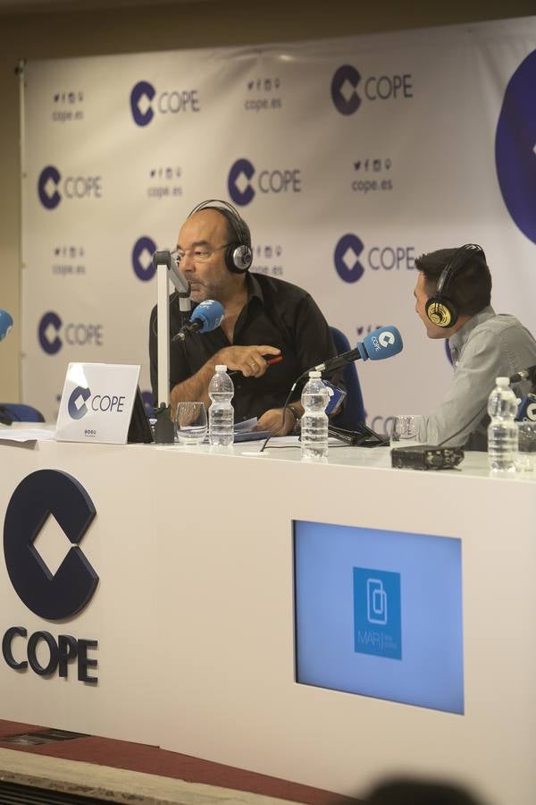 En imágenes, Ángel Expósito y su Linterna de Cope en Córdoba