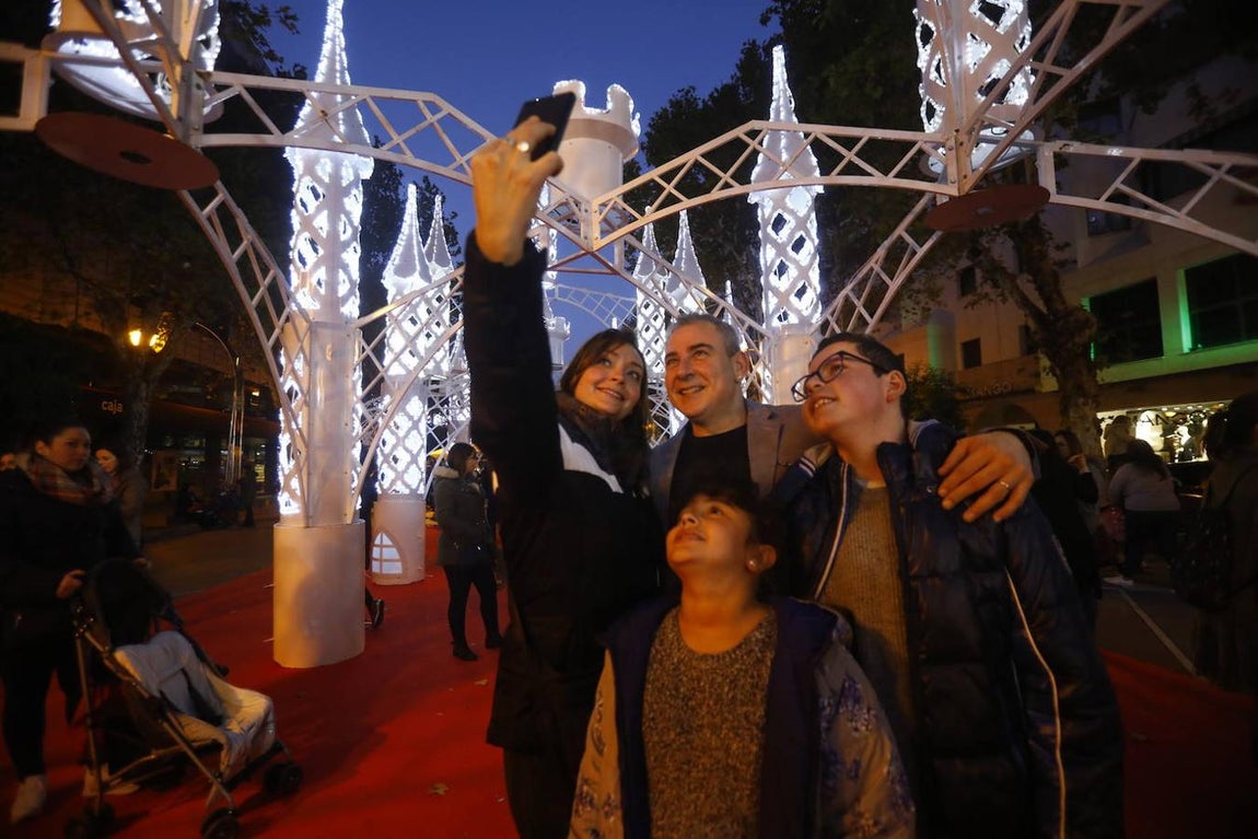 El ambiente navideño del viernes del puente en Córdoba, en imágenes