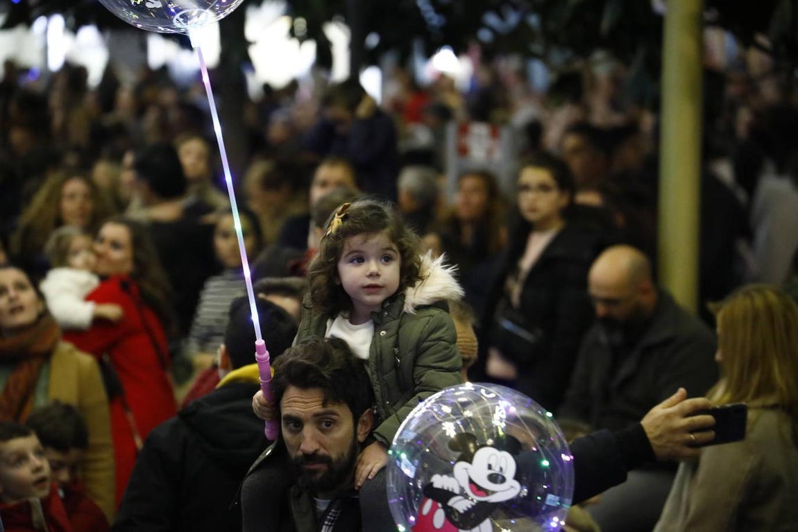 El ambiente navideño del viernes del puente en Córdoba, en imágenes