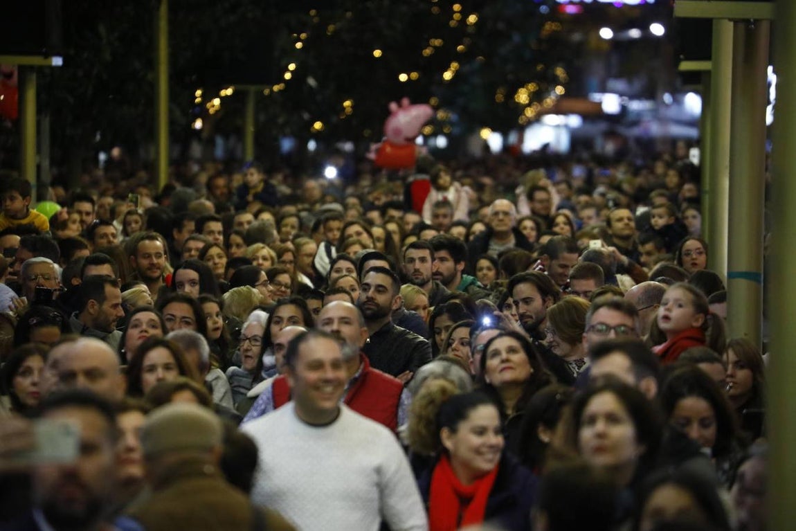 El ambiente navideño del viernes del puente en Córdoba, en imágenes