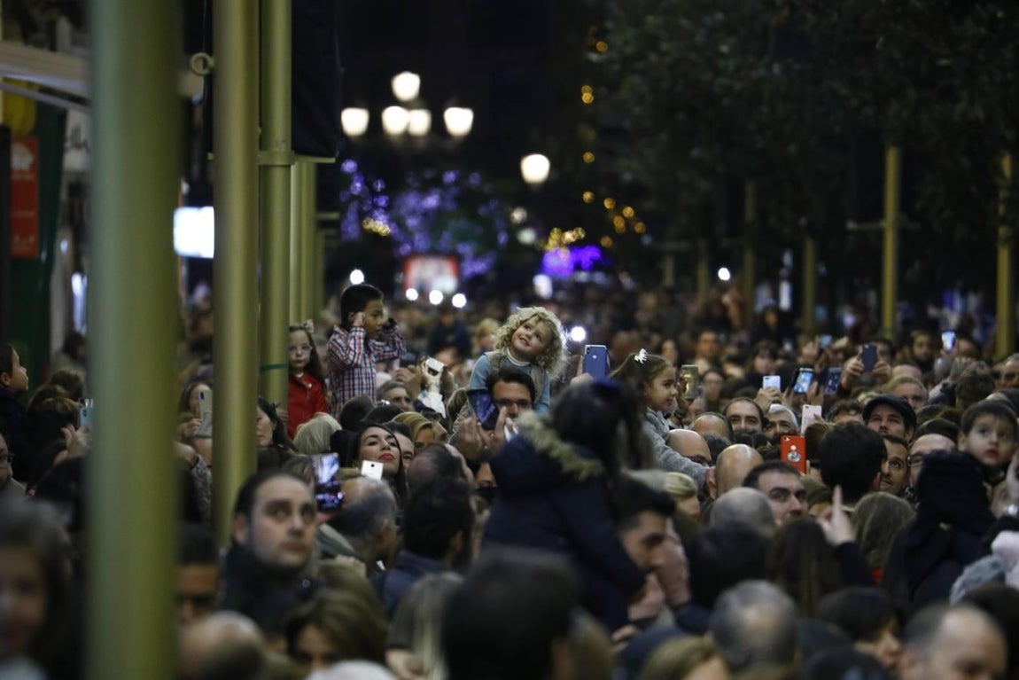 El ambiente navideño del viernes del puente en Córdoba, en imágenes