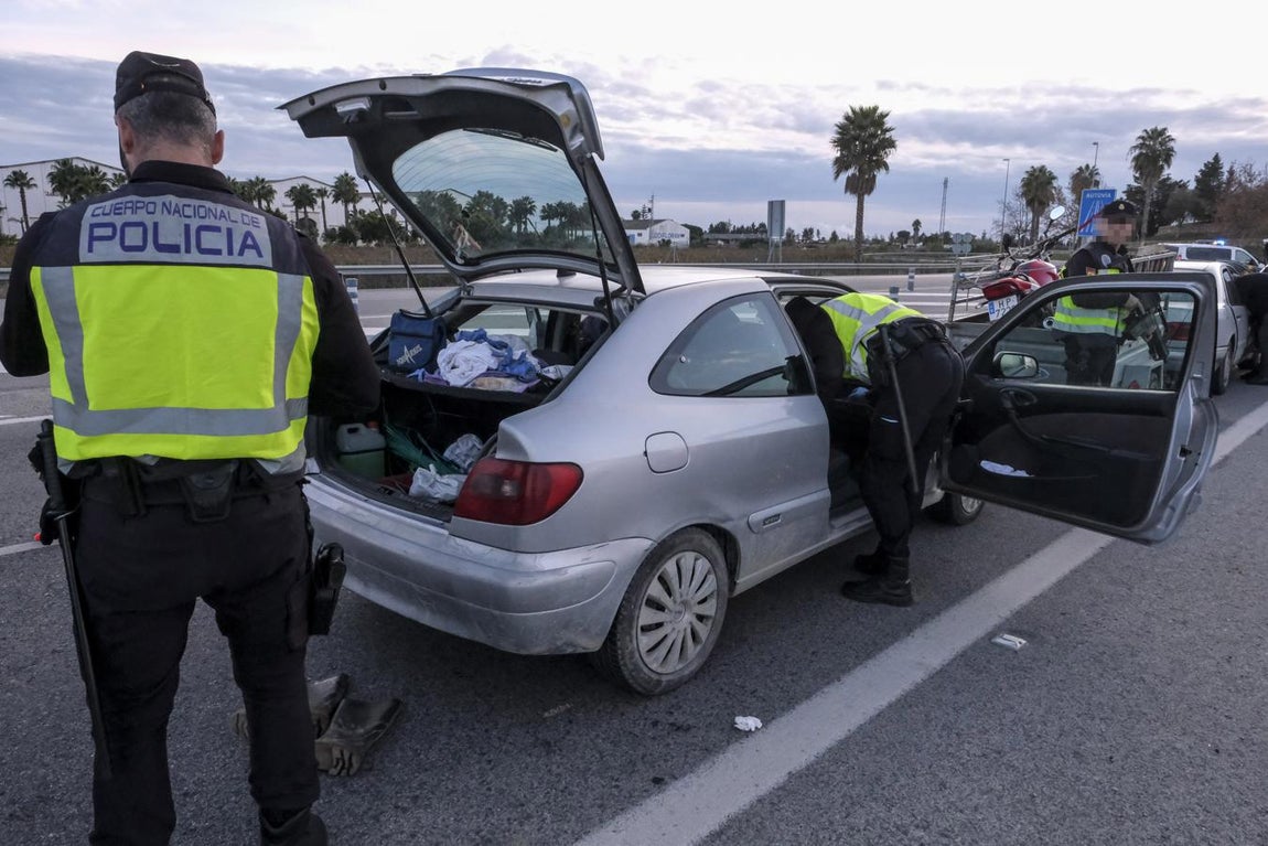 De patrulla con la Policía Nacional por Sanlúcar. Objetivo: mantener el control