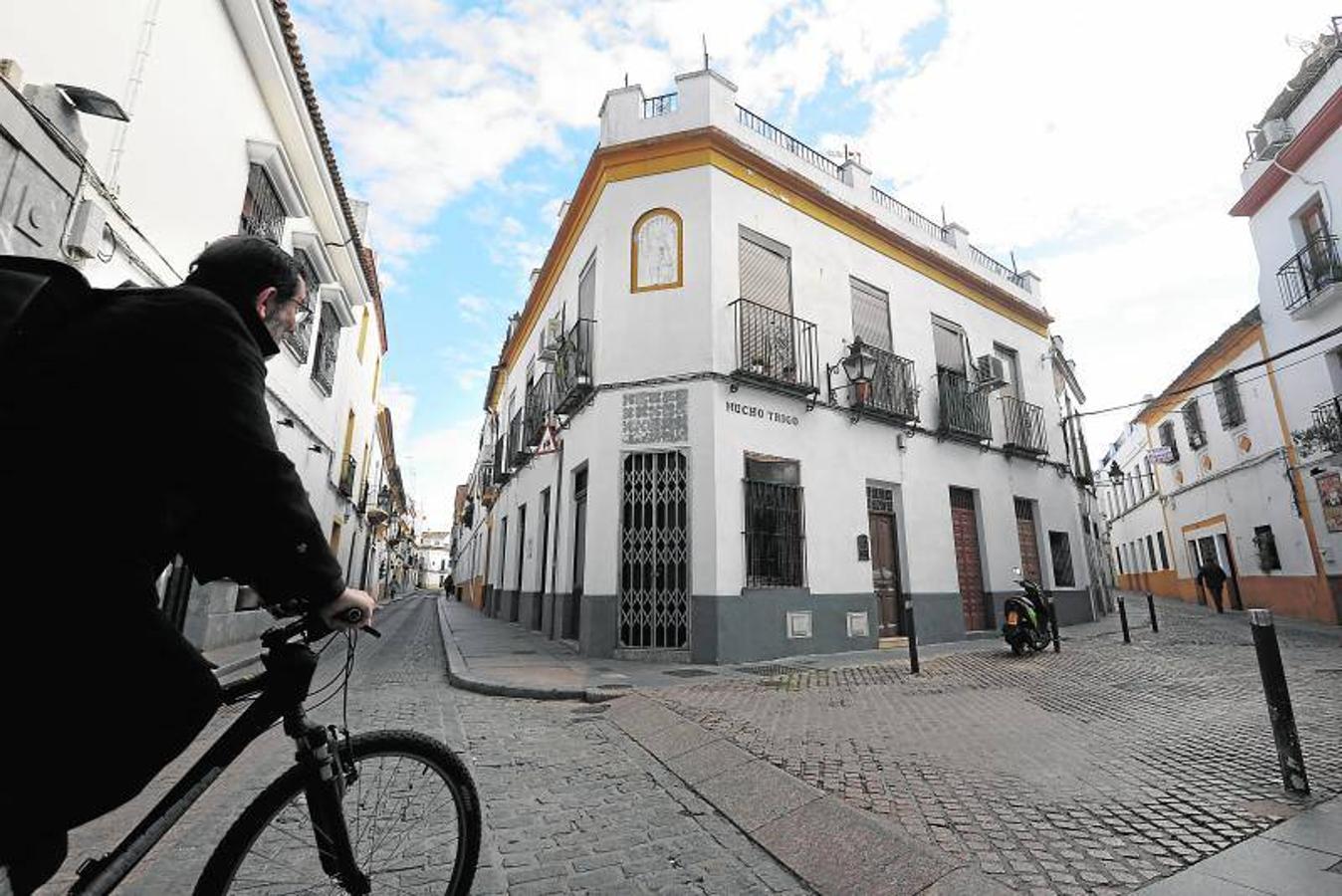 La calle Mucho Trigo de Córdoba, en imágenes