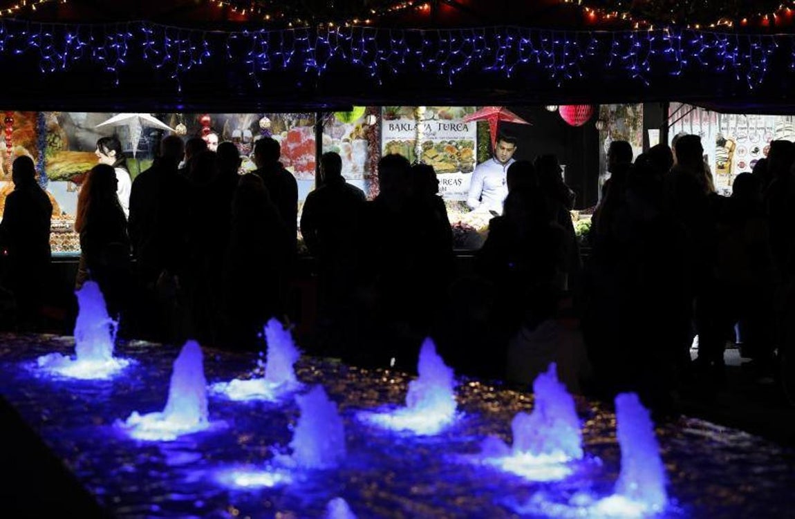 El tercer día del espectáculo de Cruz Conde y el ambiente navideño, en imágenes