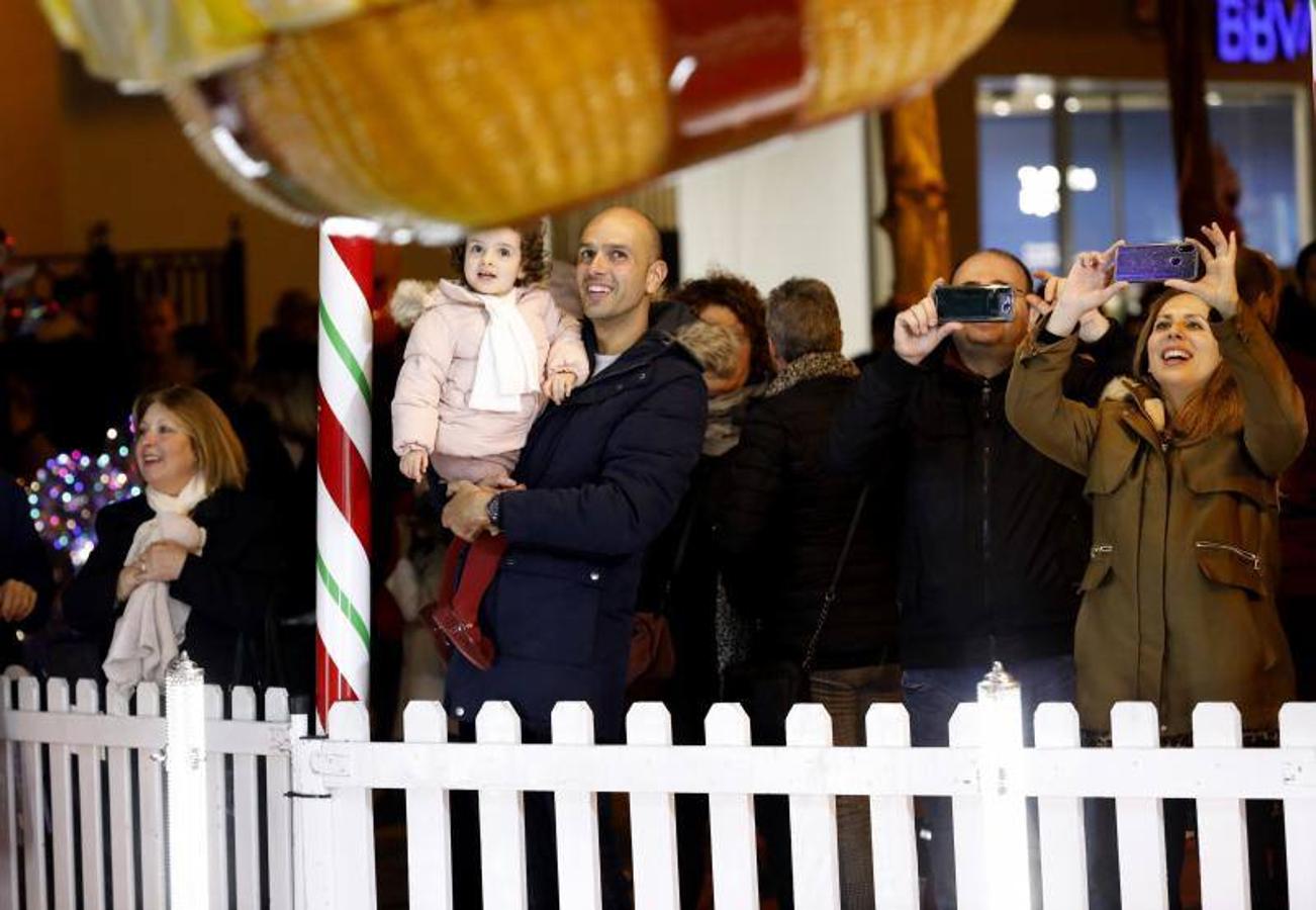 El cuarto día del espectáculo de Cruz Conde y el ambiente navideño, en imágenes