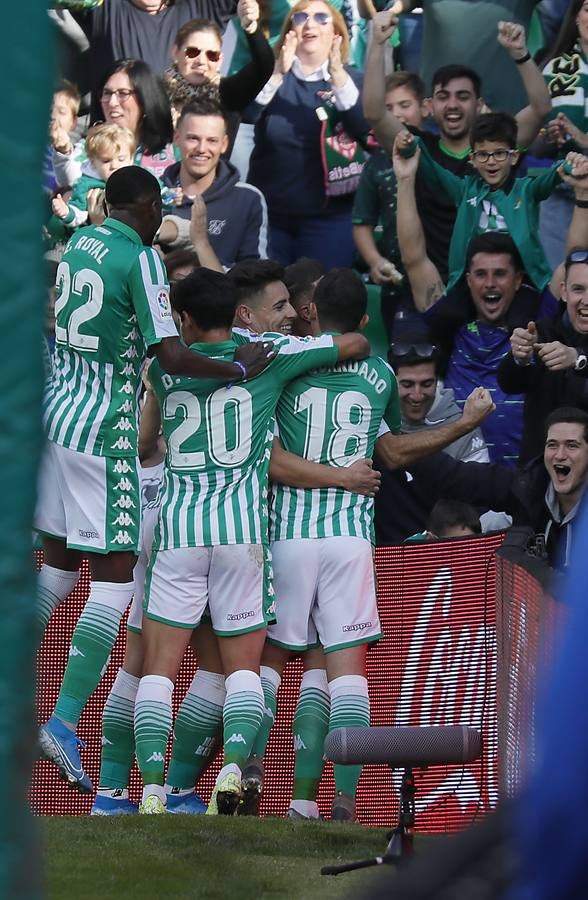 En imágenes, la victoria del Betis frente al Athletic en el Villamarín