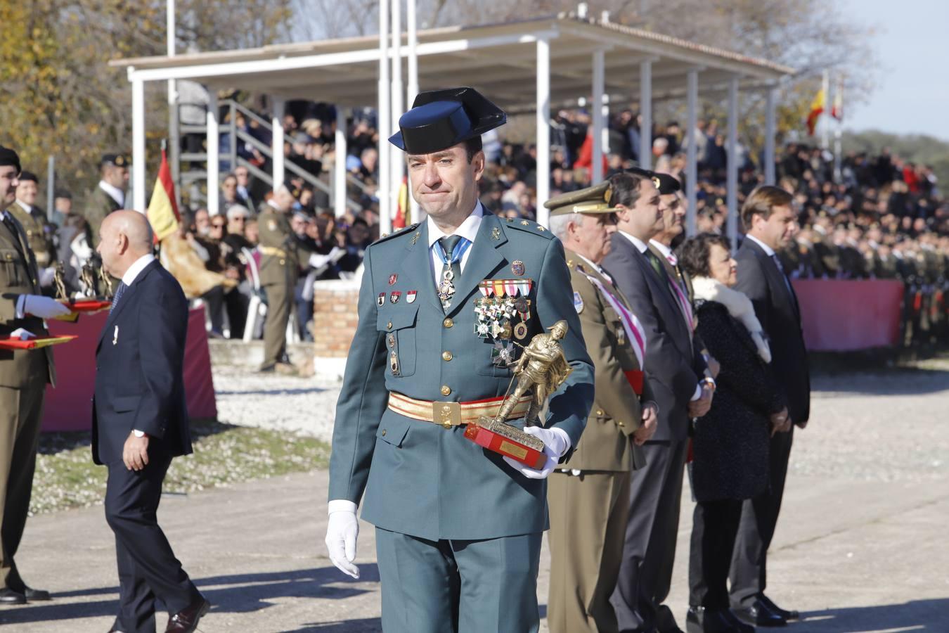 El desfile militar de la Brigada Guzmán El Bueno en Córdoba, en imágenes