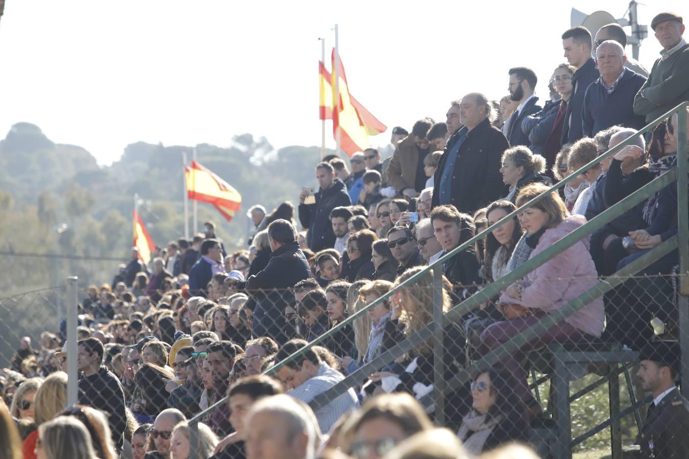 El desfile militar de la Brigada Guzmán El Bueno en Córdoba, en imágenes