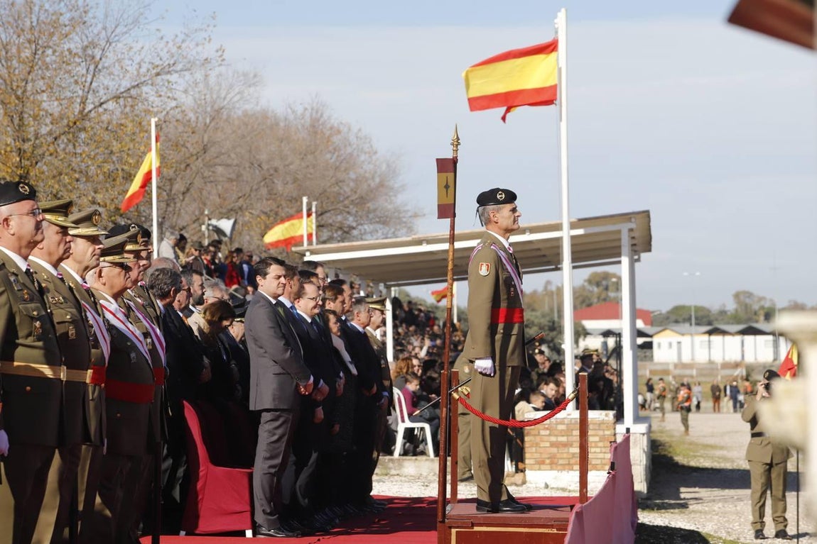 El desfile militar de la Brigada Guzmán El Bueno en Córdoba, en imágenes