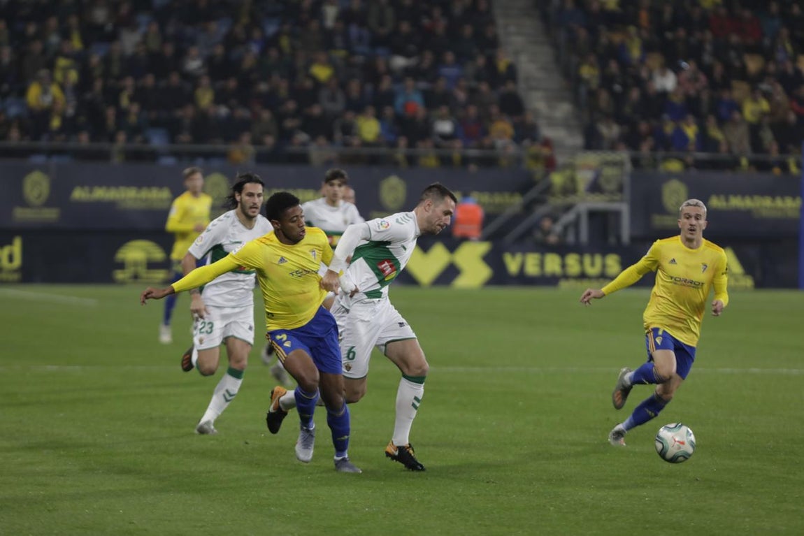 Las imágenes del partido Cádiz C.F. - Elche