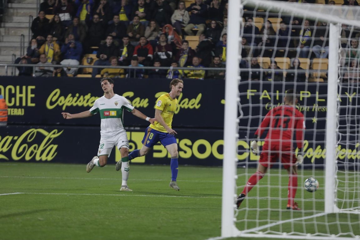 Las imágenes del partido Cádiz C.F. - Elche