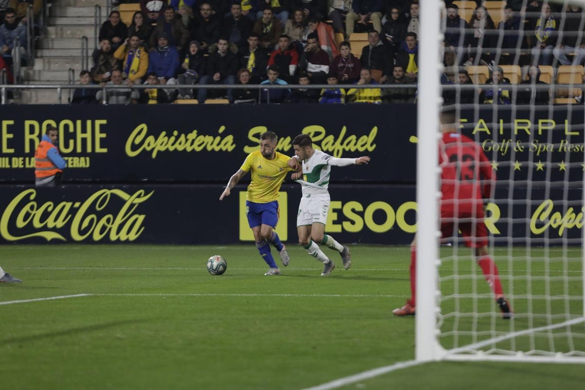 Las imágenes del partido Cádiz C.F. - Elche