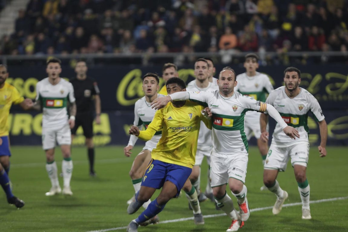 Las imágenes del partido Cádiz C.F. - Elche