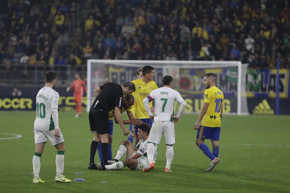 Las imágenes del partido Cádiz C.F. - Elche