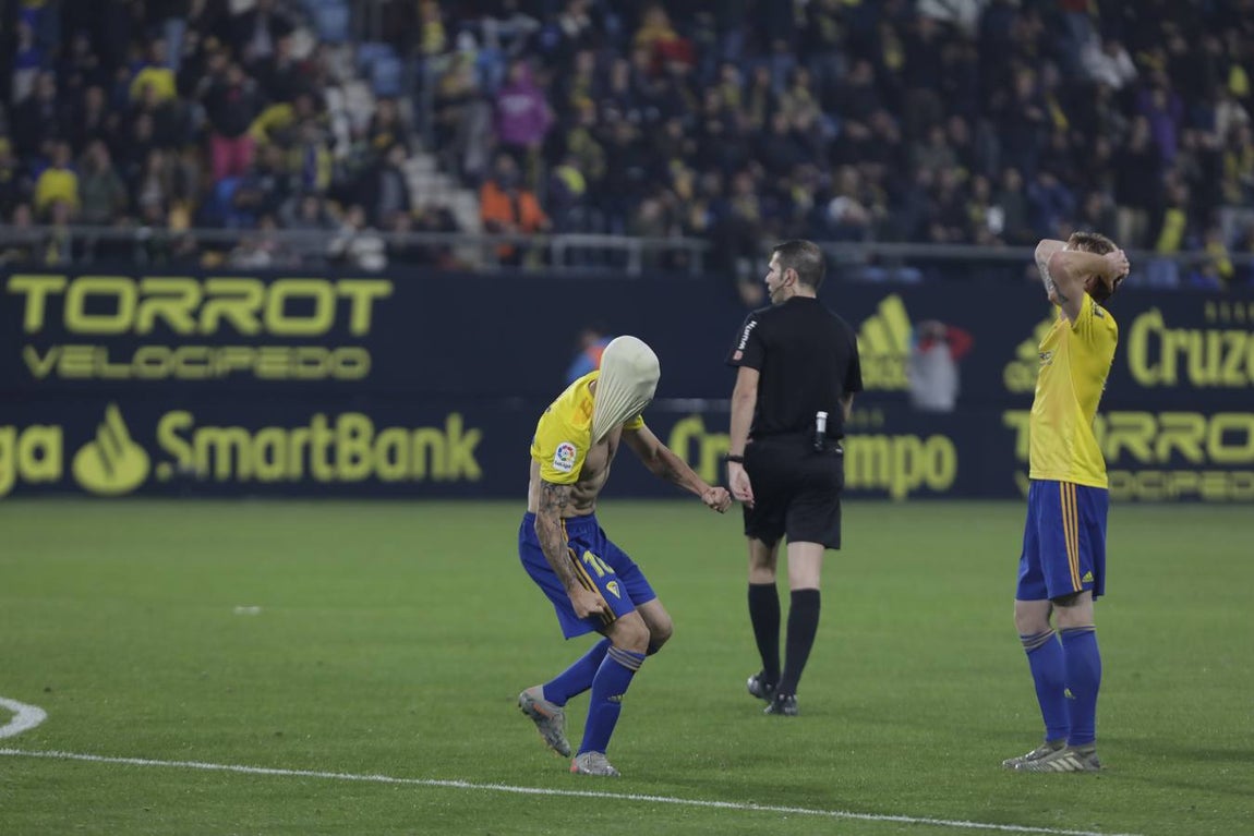 Las imágenes del partido Cádiz C.F. - Elche