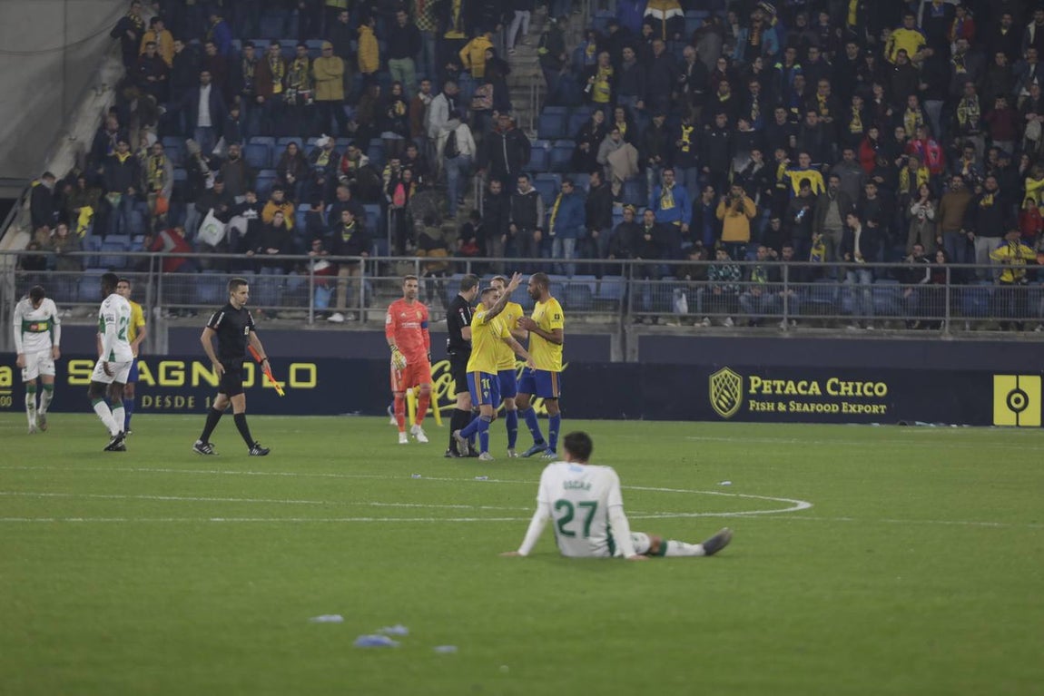Las imágenes del partido Cádiz C.F. - Elche
