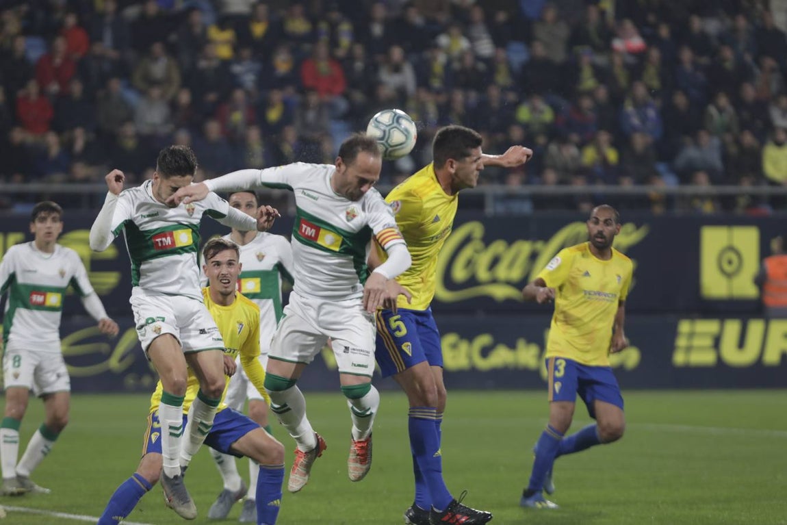 Las imágenes del partido Cádiz C.F. - Elche