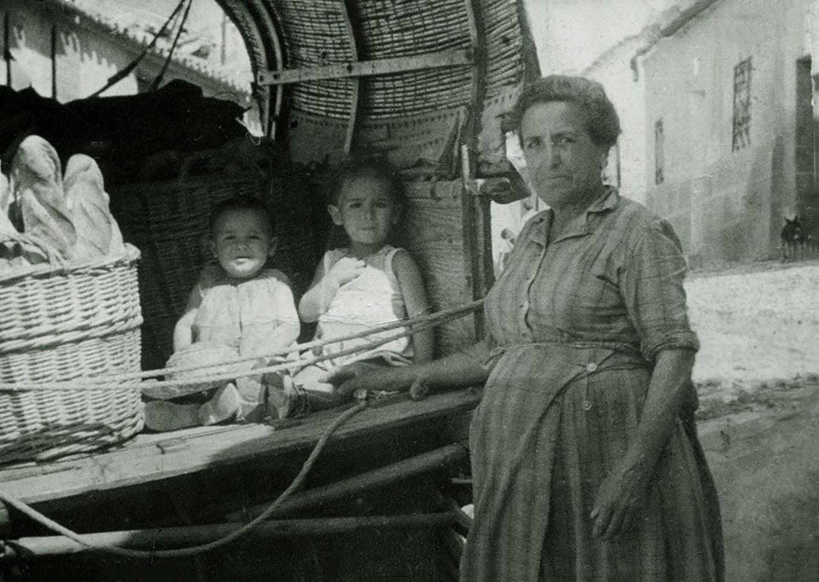 Cien años en imágenes de la panadería Brasal de Toledo