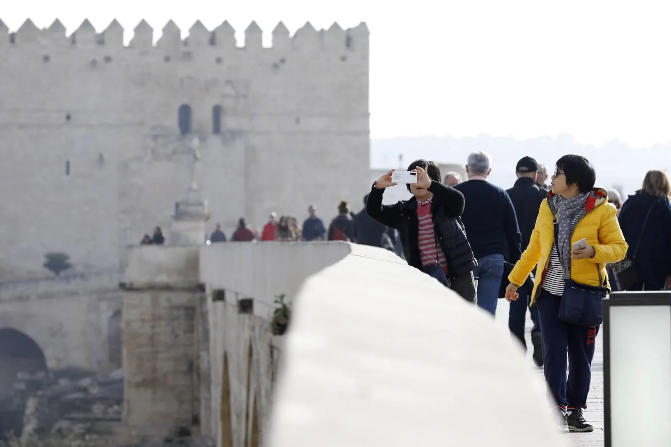 En imágenes, un lunes turístico para despedir el Puente de la Inmaculada en Córdoba