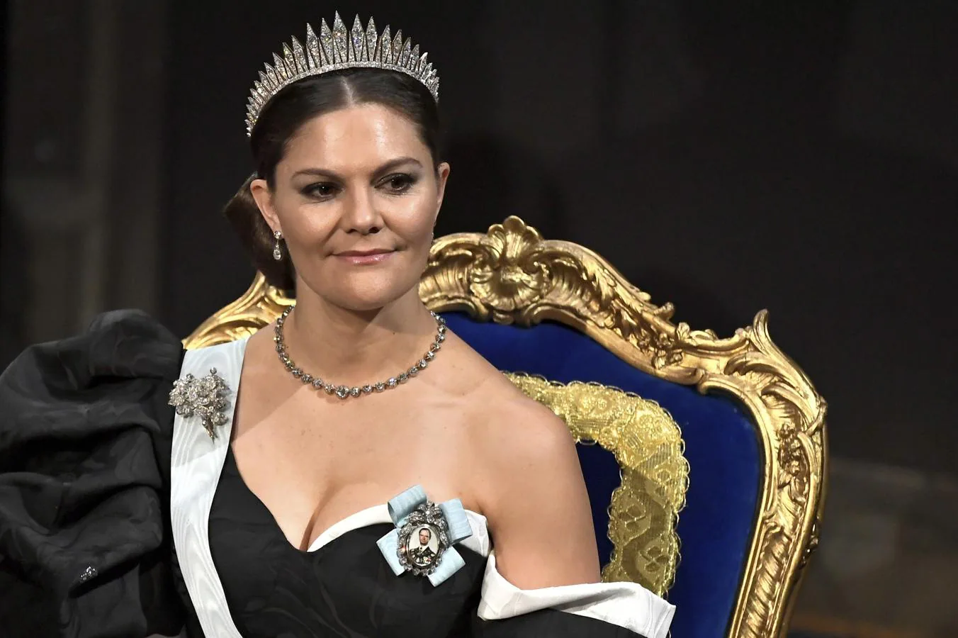 Los comentados estilismos de las «royals» suecas en los Premios Nobel