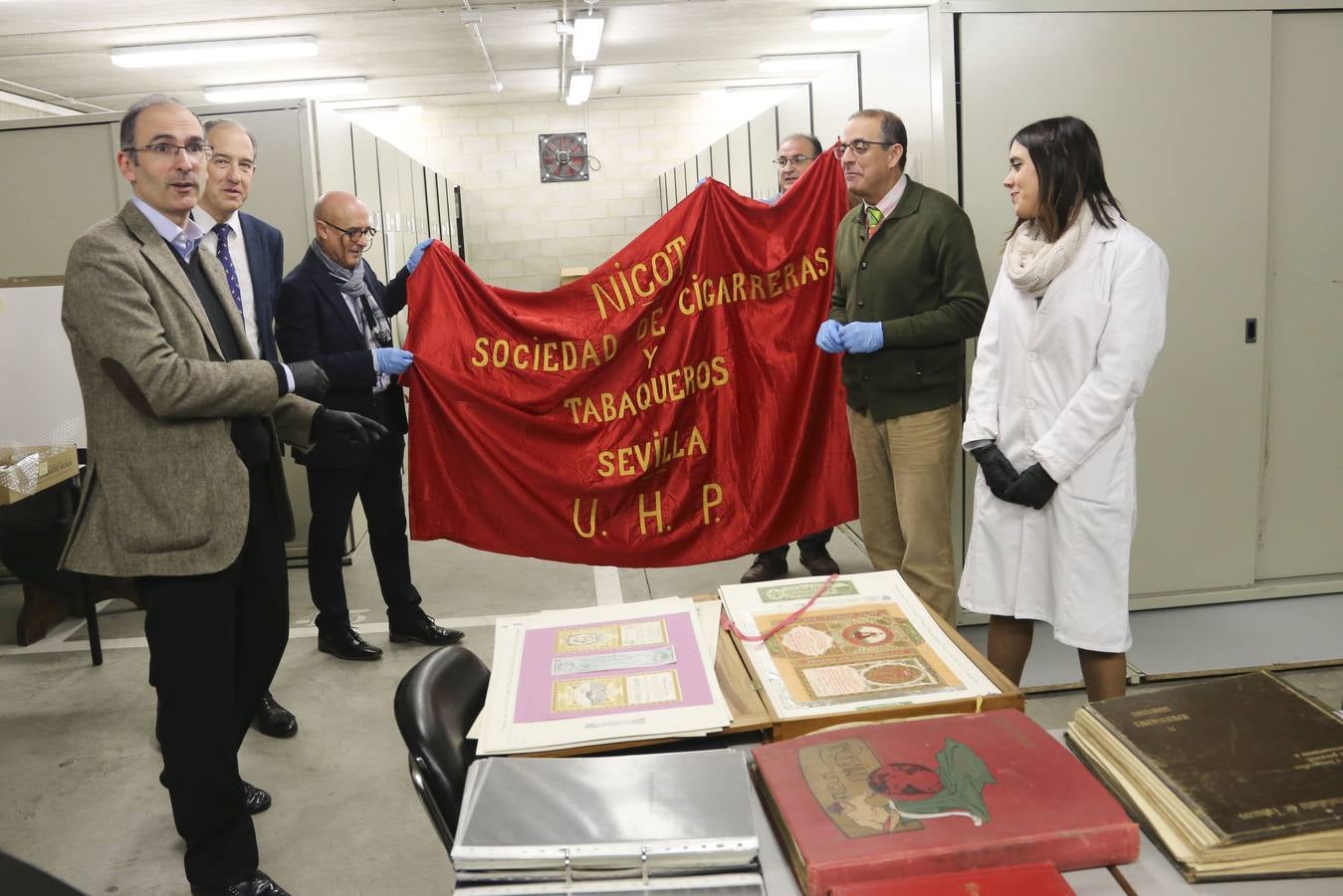 Más de 20.000 piezas coleccionistas cedidas a la Universidad de Sevilla