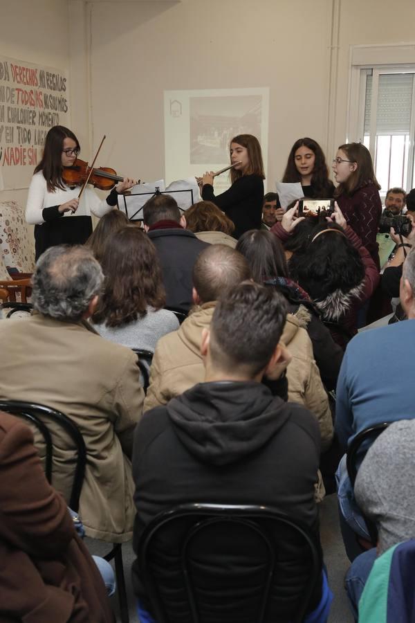 Un día en la casa de acogida Madre del Redentor de Córdoba, en imágenes