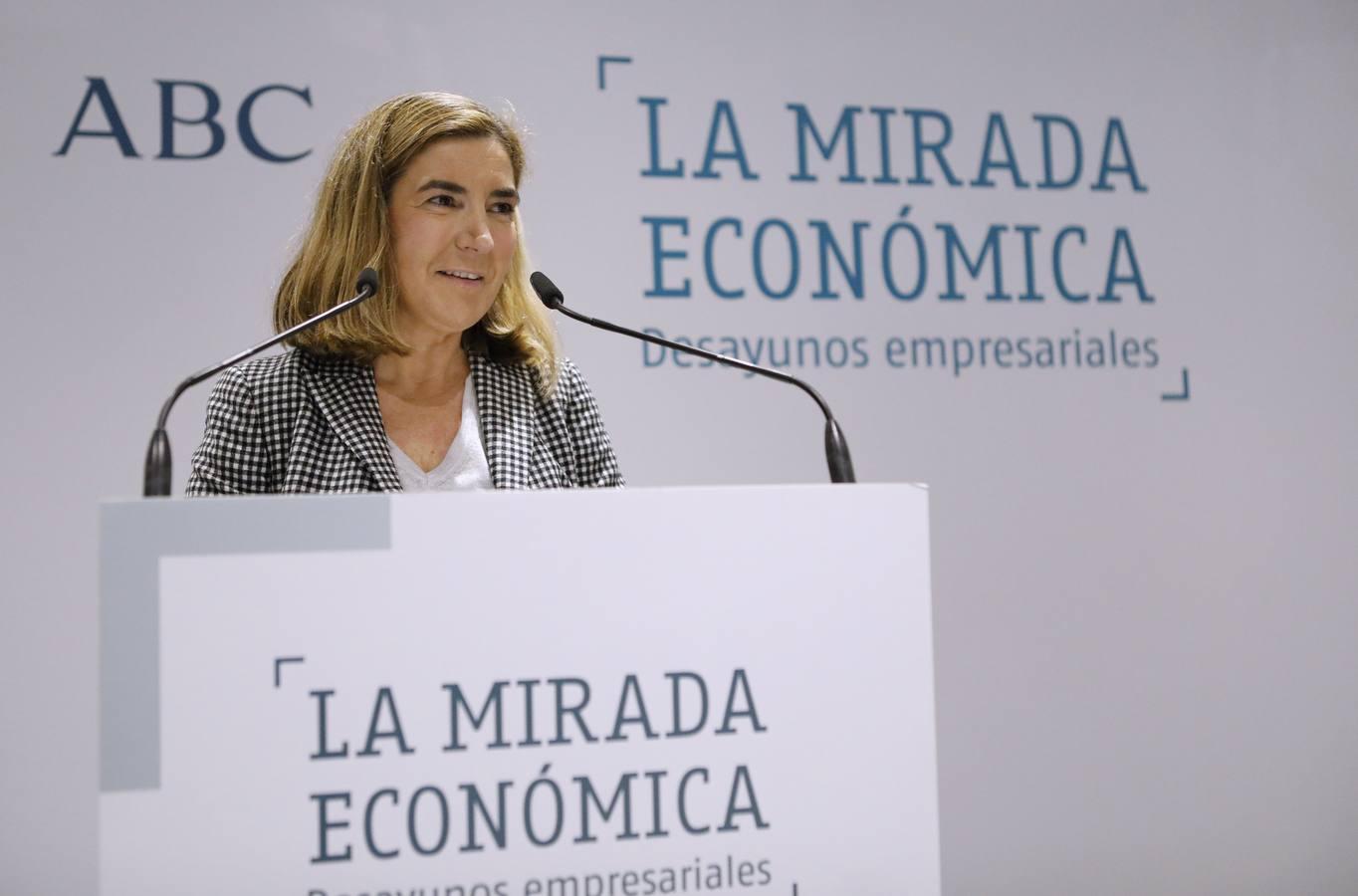 La conferencia de la consejera de Empleo en Córdoba, en imágenes