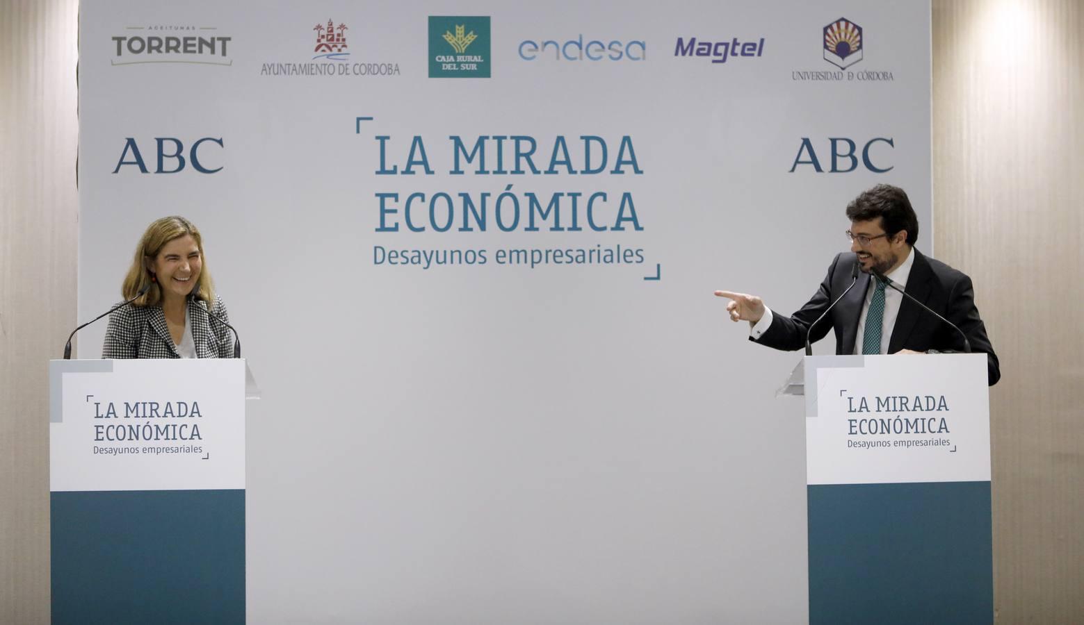 La conferencia de la consejera de Empleo en Córdoba, en imágenes