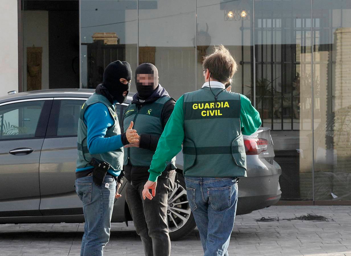 En imágenes, la operación antidroga de la Guardia Civil en Sevilla