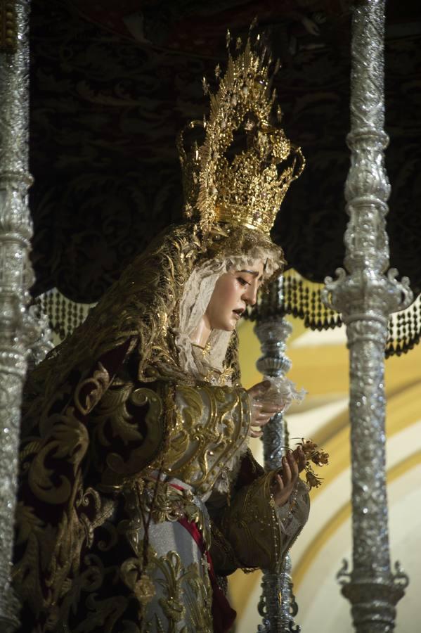 La Virgen de la Encarnación en su paso de palio