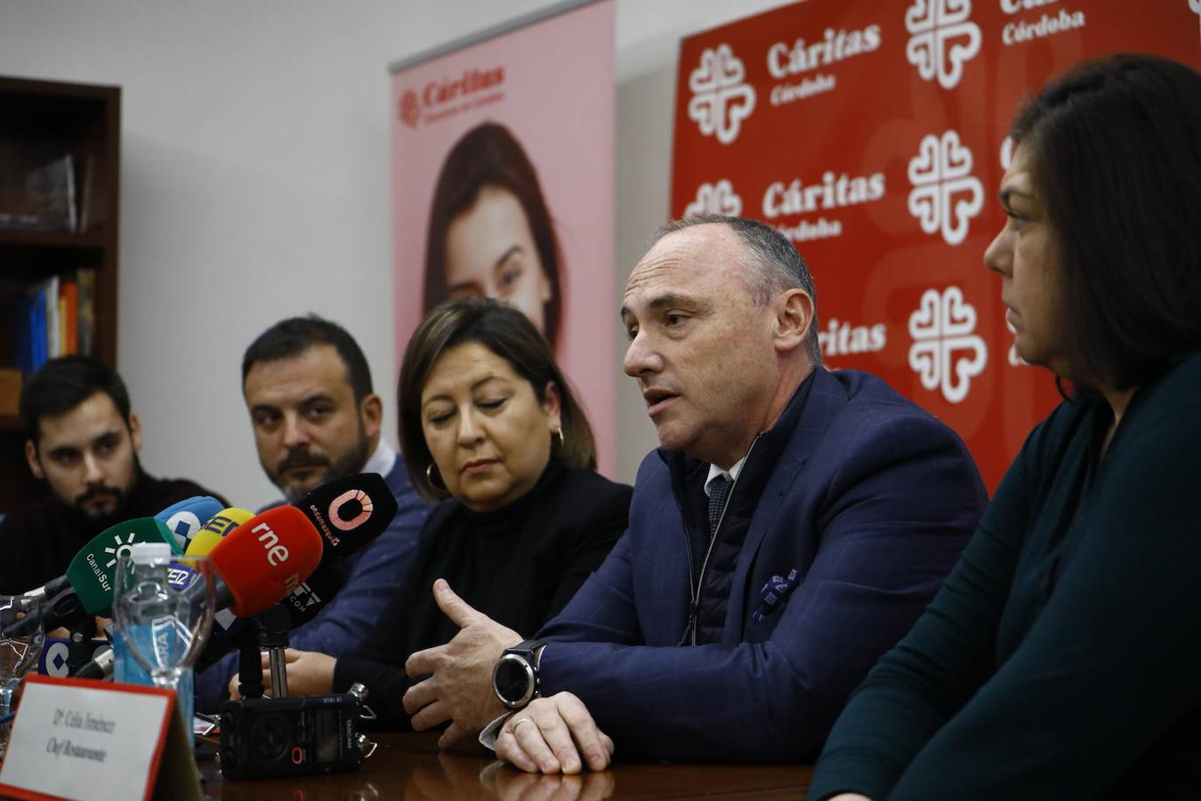 La presentación de la comida para los sin techo de Córdoba, en imágenes