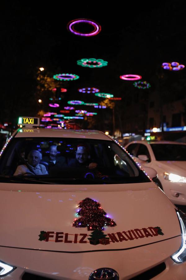 El paseo de la ilusión del taxi en Córdoba, en imágenes