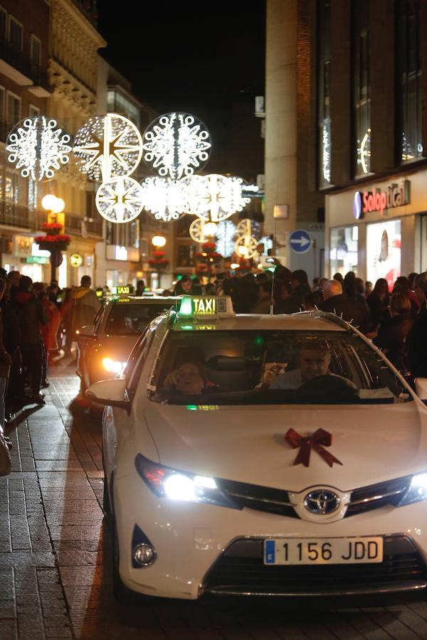 El paseo de la ilusión del taxi en Córdoba, en imágenes