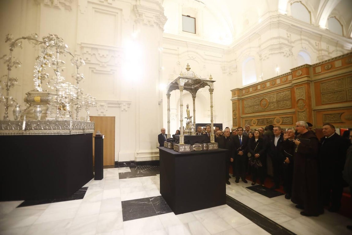 La exposición del ajuar de las Vírgenes de gloria de Córdoba, en imágenes