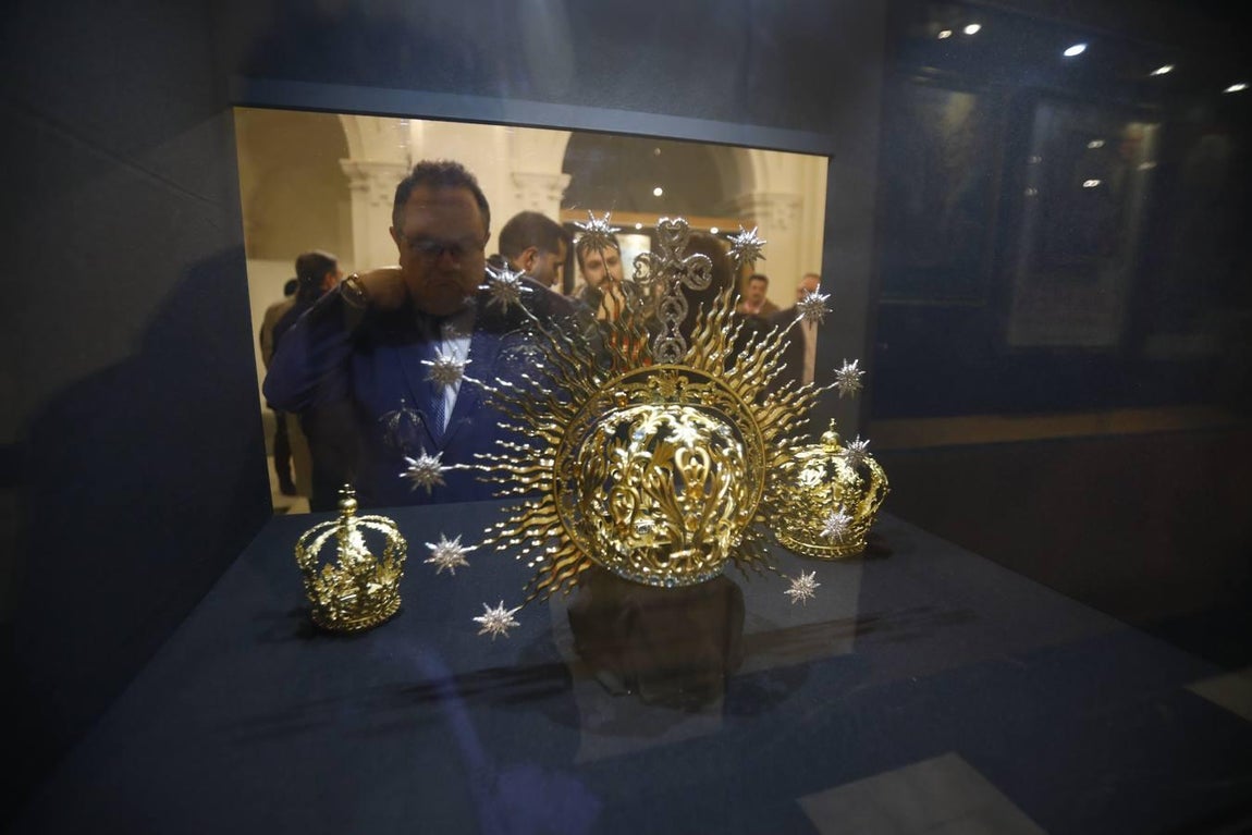 La exposición del ajuar de las Vírgenes de gloria de Córdoba, en imágenes