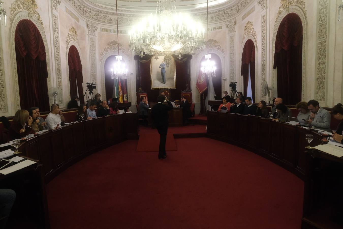 En imágenes: Último pleno de 2019 en Cádiz