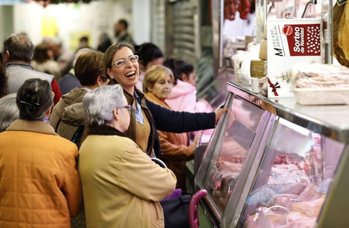 Las últimas compras antes de la Nochebuena en Córdoba, en imágenes
