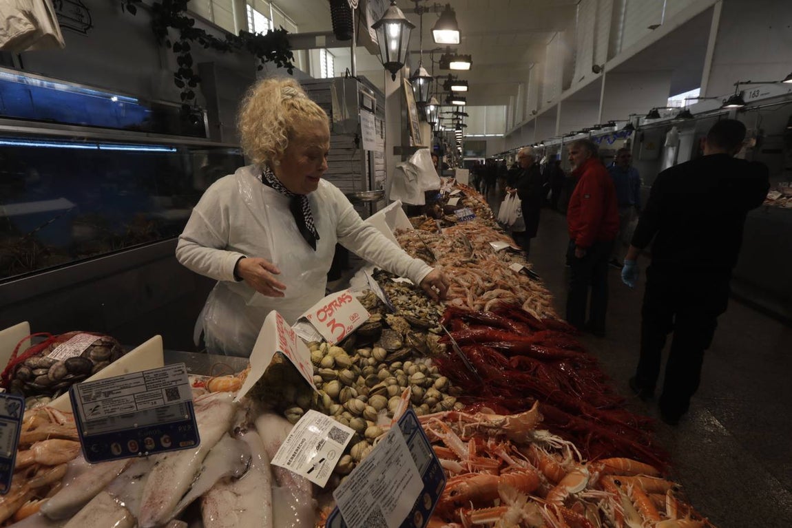 FOTOS: Las compras de última hora en el mercado de Cádiz