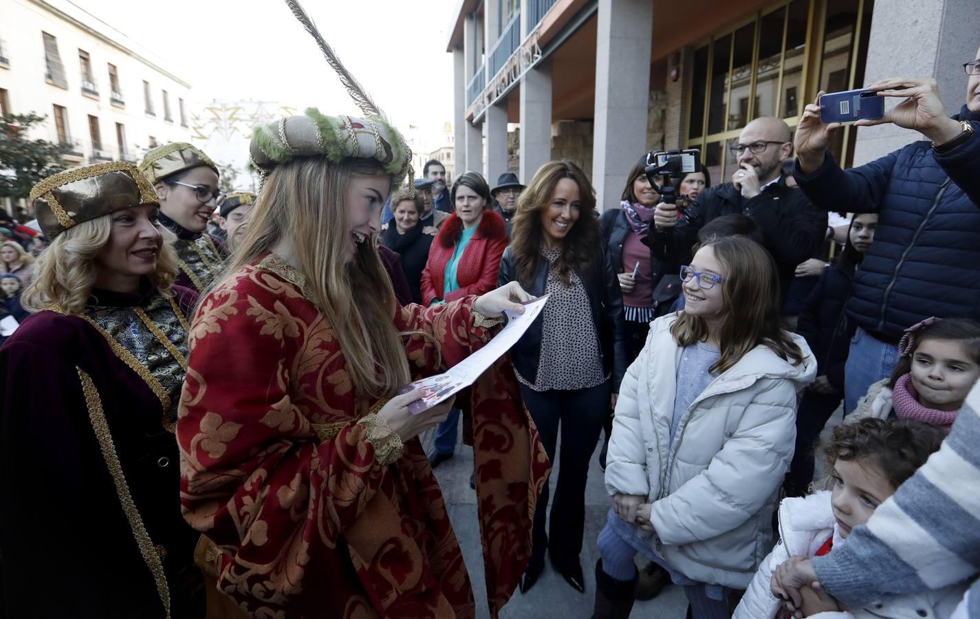 El desfile de la Cartera Real por la calles de Córdoba, en imágenes