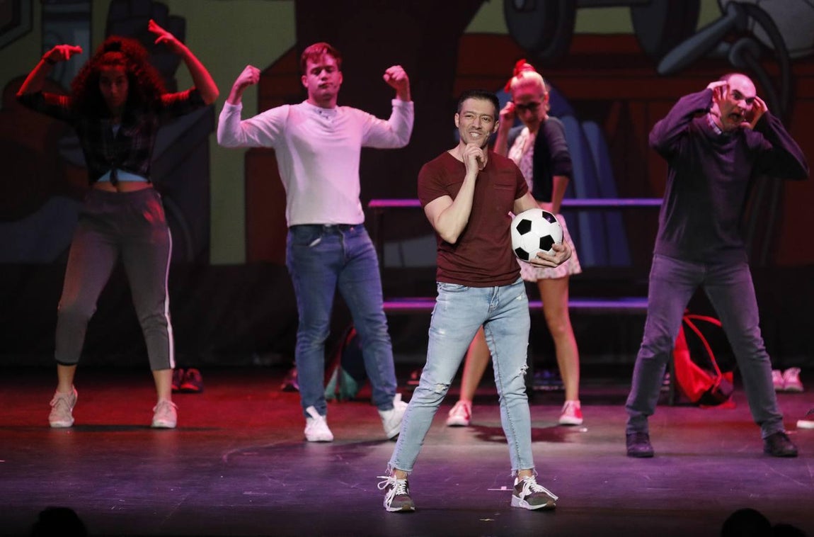 El paso de «Los Futbolísimos» por el Gran Teatro de Córdoba, en imágenes