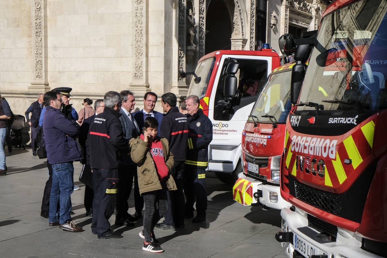 En imágenes, presentación de los nuevos coches de Bomberos en Sevilla