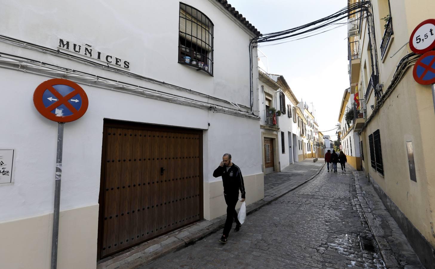 La calle Muñices de Córdoba, en imágenes